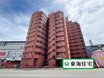 ライオンズマンション原町 (外観)《苦竹駅徒歩4分!》陸前原ノ町駅徒歩9分!電車での多方面への出勤・通学も便利な環境*。ご見学は現地で集合・解散もOK!ぜひ現地で、お部屋の日当たりや広さを確認してみませんか(^ー^)?