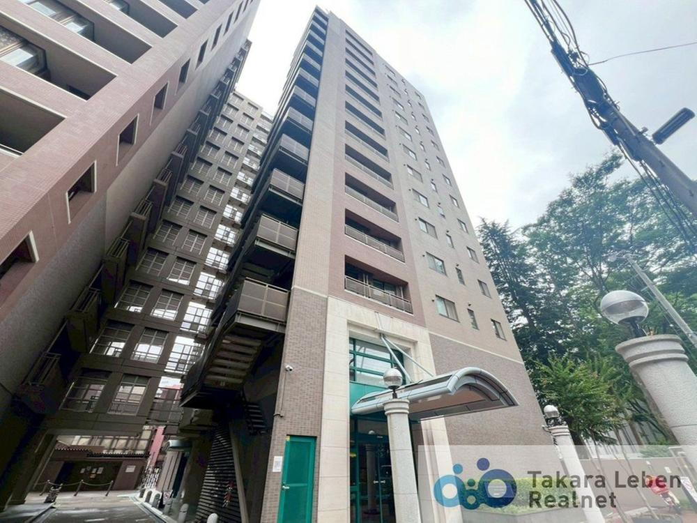 五橋パーク・ホームズ仙台中央ガーデンコート 地下鉄南北線「五橋」駅徒歩4分の立地です。周辺には薬局やスーパーが徒歩圏内にありお買い物にも便利です。