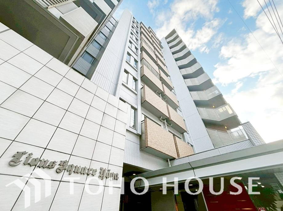 ライオンズスクエア用賀 漂う上質な空気感、マンションに入れば「おかえりなさい」と笑顔で迎えてくれるエントランス。最良の心配りを感じるマンションでした。