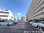 江戸川ハイツ 敷地内に駐車場のご用意ございます。最新の空き状況は担当までご確認くださいませ。