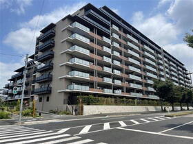 アルファグランデ成田八番街 1階 3LDK