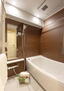 ライオンズマンション大森第５ 浴室にはカラリ床を採用