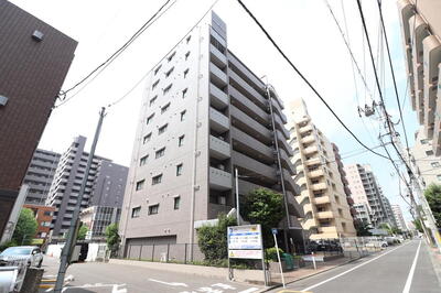ドラゴンマンション相模原壱番館 ~「相模原」駅まで徒歩9分♪リフォーム シックな外観が魅力的な外観です。飽きのこないデザインは人目を惹きつけつつも閑静な街並みに良く馴染みます♪教育施設や商業施設も充実しているこの町で新生活を始めませんか?是非当社にお任せください。