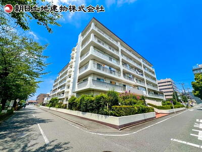 鹿沼公園ハイリビング 隣り合う家との間隔にゆとりを持たせた配棟計画、駅までの距離とのバランスも計算されています。