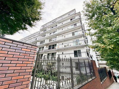 秀和第2三田綱町レジデンス いくつもの季節が過ぎ去り、人々の想い出を見守り続けて来た本邸宅。人生を楽しむための住まいになりました。
