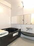 ベルジュール稲城Ⅱ 追い炊き機能・浴室乾燥機付きユニットバスです。雨の日でもしっかりお洗濯物を乾かせます。<BR>