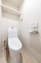 南千住スカイハイツ西 白を基調にした清潔感のあるトイレ