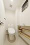 シャンボール恵比寿 ■トイレ<BR>■壁面に可動棚を設置し、足元廻りはスッキリと清潔に保つことができます。
