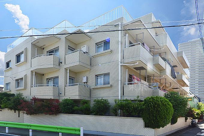 駒沢センターハイツ 清潔感あふれる外観が日々の暮らしに安心感をプラス。<BR><BR>まずはお部屋を見に行ってみませんか?<BR>当日でも対応させていただきます!<BR>03-3789-7777