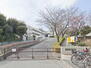 モアクレスト菊名 横浜市立上寺尾小学校まで580m 徒歩8分。