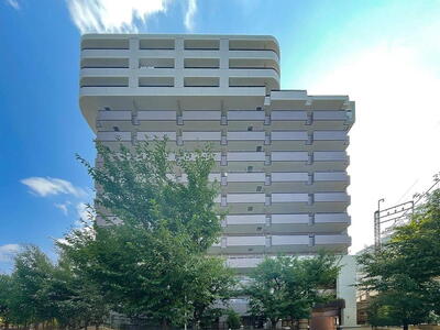 ヒューマンスクエア武蔵浦和 曲線を生かしたフォルム。洗練されたデザインが息づき、美しさと重厚感が調和します。