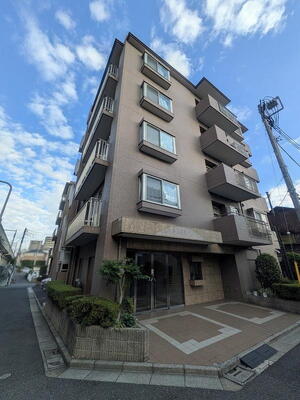 ユアコート富士見台 ■令和7年10月内装リフォーム済☆ ■ペットと一緒に暮らせます♪ ■三方角部屋につき、日当たり・通風良好♪<BR>■令和4年大規模修繕工事実施済み☆ ■西武池袋線「富士見台」駅まで徒歩4分♪