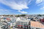 コーシン菊名マンション 地上７階所在の住戸。バルコニーに出ると遮るもののない抜けた景色が広がります。<BR>現地からの眺望（2024年2月）撮影