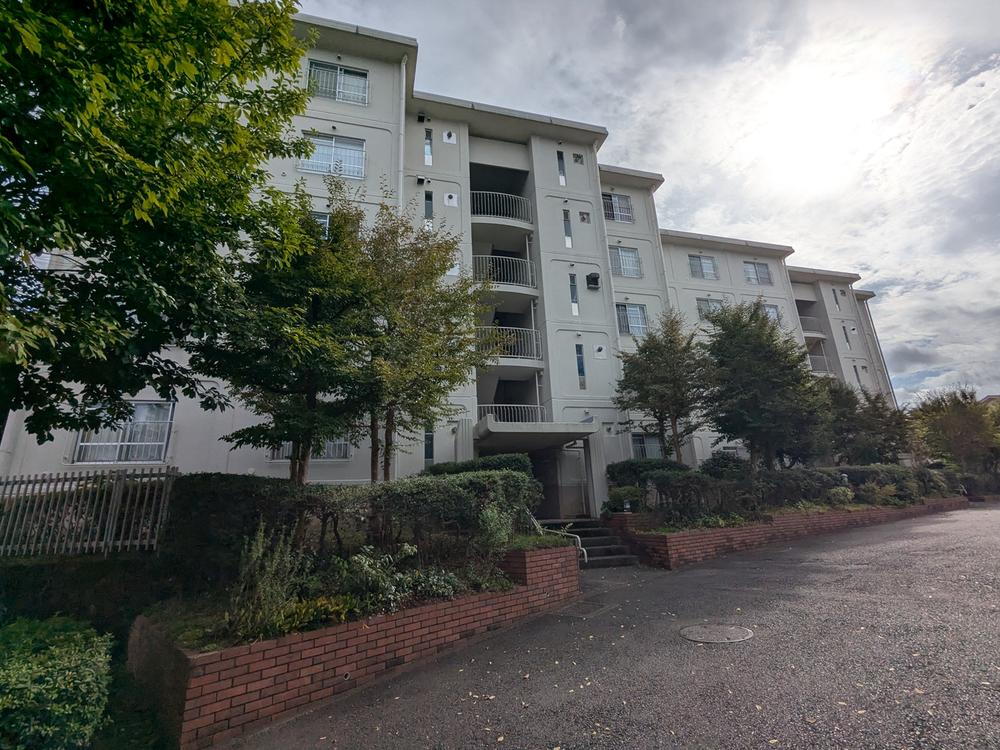 グリーンヒル寺田83号棟 5階 4LDK