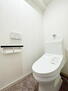 ロータリーマンション 【トイレ】<BR>快適な温水洗浄便座付きトイレ。