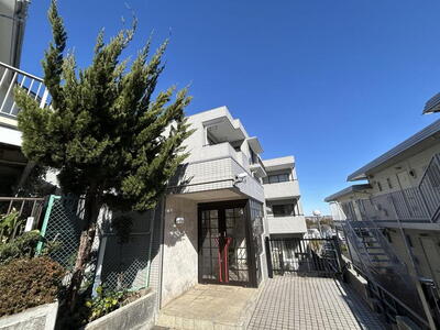 セントエルモ玉川学園 タイル貼りの最上階角部屋マンションです