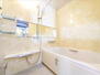 マープル津田沼スカイハイツ　Ａ棟 【浴室】<BR>浴室はイエロー系の色合いで明るさを感じていただけます。シャワーヘッドはスライドバーでお好きな高さでご利用いただけます。
