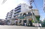 高円寺ニューナショナルコート 〇マンション１階には２４時間営業の「西友高円寺店」