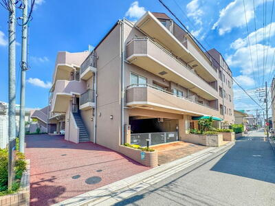 コルサムSI与野 【外観】家族の温かさと陽光の暖かさ、楽しい毎日と明るい未来を予感させる「空間が織り成すひとつ先の住み心地」を演出します。