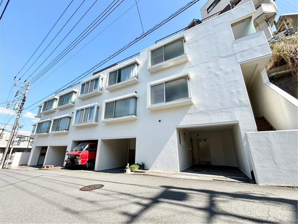 ノブヒル・ホドガヤ