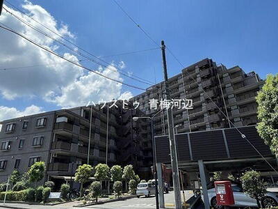 ライオンズガーデン河辺リバーサイド 3LDKの間取りです。小中学校まで徒歩約10分以内なのでお子様の通学も安心です。学校行事も車を使わずにすみます!徒歩圏内に生活施設が充実しています。