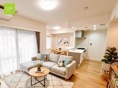 西国分寺ハイム ■光あふれるリビングが、家族の時間をやさしく包み込む。(※家具はCGによるイメージ)