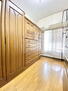 ハイラーク横浜白山 洋室　4.8帖<BR>玄関入ってすぐの配置です。主寝室として利用することもできます。<BR>トイレや洗面室への一番近いお部屋です！