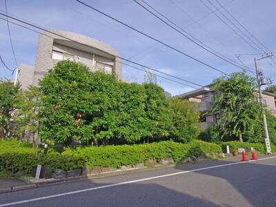 エクレールガーデン深沢 外観~閑静な住宅街に佇む、低層マンションです~