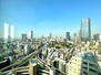 パークコート麻布十番ザ・タワー 【眺望】17.4帖のリビング＆高層階からの眺望です。<BR>東京タワー、六本木ヒルズ等<BR>都内の夜景を一望し、ゆったりと贅沢なお時間をご堪能頂けます。