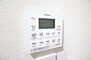 オープンレジデンシア横浜 浴室乾燥機は、服を乾かすだけでなく季節に合わせて浴室の温度調整が可能です。