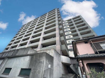 レーベンハイムフォレチッタ・ガーデン 中古マンション 鉄骨鉄筋コンクリート造12階建てペット可のオートロックマンション。 今回6階部分がリノベーションを終えて登場!