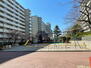 新松戸中央パークハウスＢ棟 敷地内公園<BR>現地（2024年3月）撮影