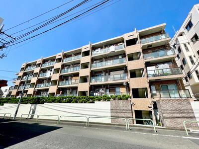 江古田第三ローヤルコーポ 都営大江戸線「新江古田」駅徒歩3分!<BR>西武池袋線「江古田」駅徒歩7分!<BR>駅チカ生活!日々の暮らしにゆとりをもたらします。