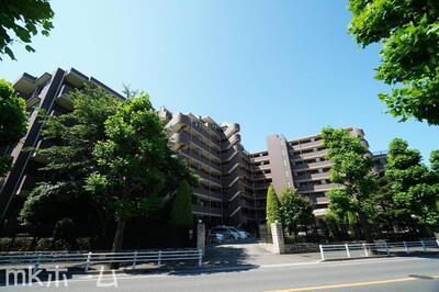 ダイアパレス高根台 マンション外観