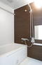 ブルンネン西高島平 ブラウンを基調としたおしゃれな浴室空間です。浴室乾燥機で雨の日や花粉対策に浴室内干しも可能♪