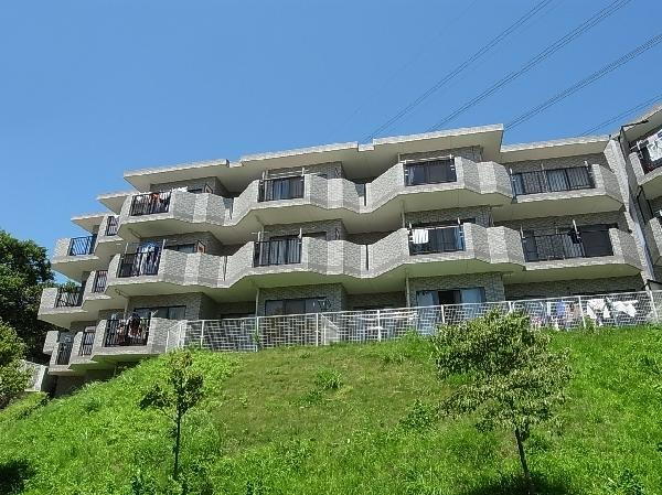 ダイアパレス志津 高台に立地、日当たり眺望良好です