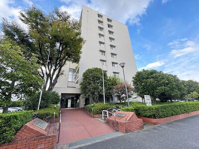 大倉山ハイム3号棟 【外観】2駅5沿線利用可で各方面へのアクセスも良好
