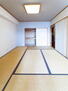 グラン・エステ川崎ツインタワー壱番館 リビングと繋がる和室は客間、お子様のお昼寝スペースなど、使い方色々です。