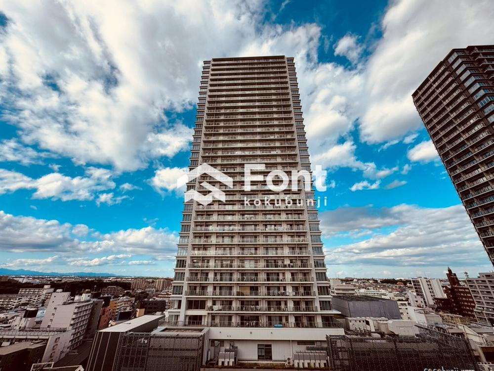 シティタワー国分寺ザ・ツインウエスト やわらかにデザインされた光がもたらす時間×空間がここに。。。印象的で表現された光景、この場所に流れる時を豊かに演出してくれる。ご家族の至極はいつもここから。