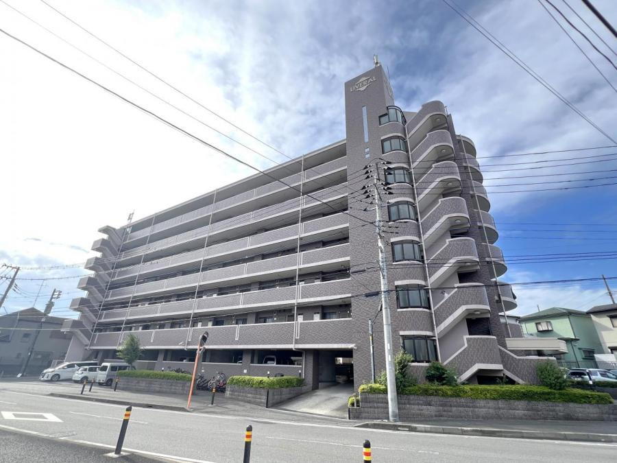 リベラル綾瀬 3階 3LDK