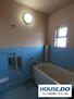 キャスリオン牛田 ＊浴室＊<BR>◎ブルーのタイルが爽やかな浴室！<BR><BR>◎マンションタイプでは嬉しい浴室に窓があります！換気もばっちりですね！