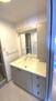 ユーハウス津島 【洗面①】シンプルな一面鏡　収納スペース豊富で広々とした洗面