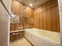 御影ハウス 木目調で落ち着いた雰囲気の浴室！ゆったりとくつろぐことができます！