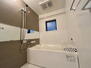 クラウンセゾン粉浜 バスルームは落ち着いた空間を作り出しており、疲れた体を癒してくれます。