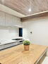 ロイヤルフラッツ唐崎（唐崎駅） システムキッチン新設 スペースが広く料理がしやすいキッチンスペース