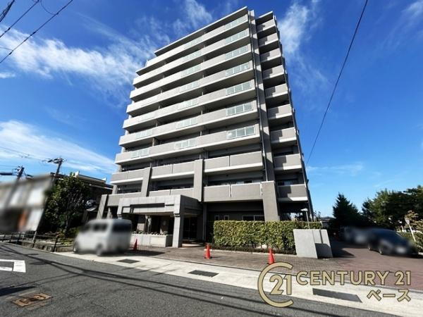 コージースクエア大和八木 近鉄「大和八木駅」まで徒歩9分!2025年9月におしゃれなデザインリフォーム施工の3LDKのお部屋です!お気軽にお問い合わせください!