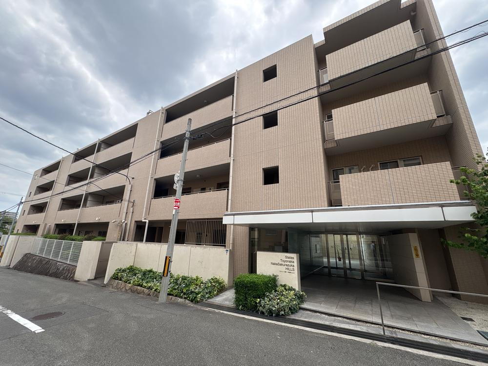 ステイツ豊中中桜塚ヒルズ 2階 3LDK