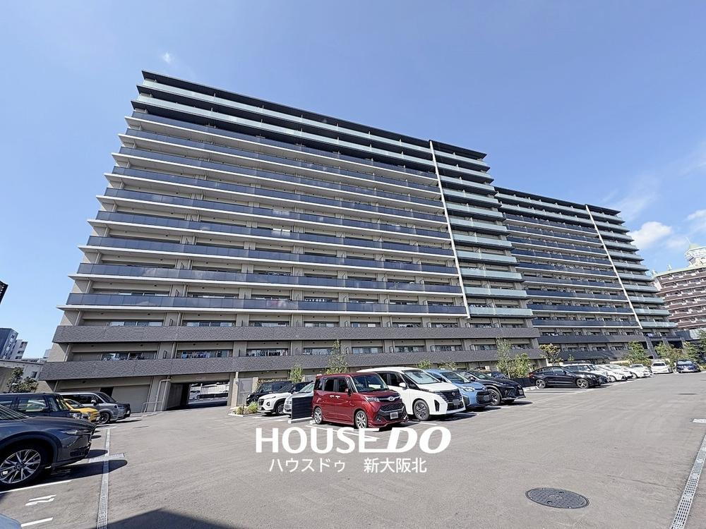 プレサンスレジェンド上新庄 ■築２年目の人気マンションです！<BR>■オートロック、宅配ボックスはももちろん！ゲストルーム、スタディールーム、入居者用EVカーシェアリング、ペットの水洗い場等充実した住環境の整った大型マンションです！