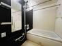 ザ・パークハウス神戸ハーバーランドタワー ミストサウナ機能付浴室暖房乾燥機付。お湯が冷めにくい魔法瓶浴槽とカラリ床を採用しています。