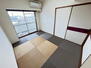 和泉鶴山台アーバンコンフォート リビングからつづく和室空間。